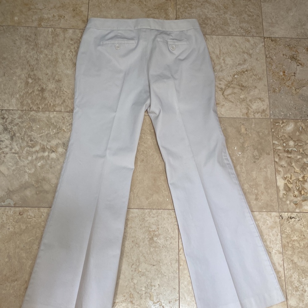 Body by Victoria Pant. Size 6 Beige - Picture 4 of 5